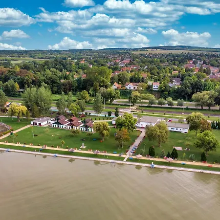 In 45325 Lejlighed Balatonmáriafürdő